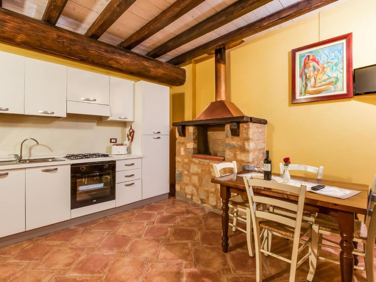 Cozy Chalet At Marone Lake Lombardy With Pool Buitenkant foto