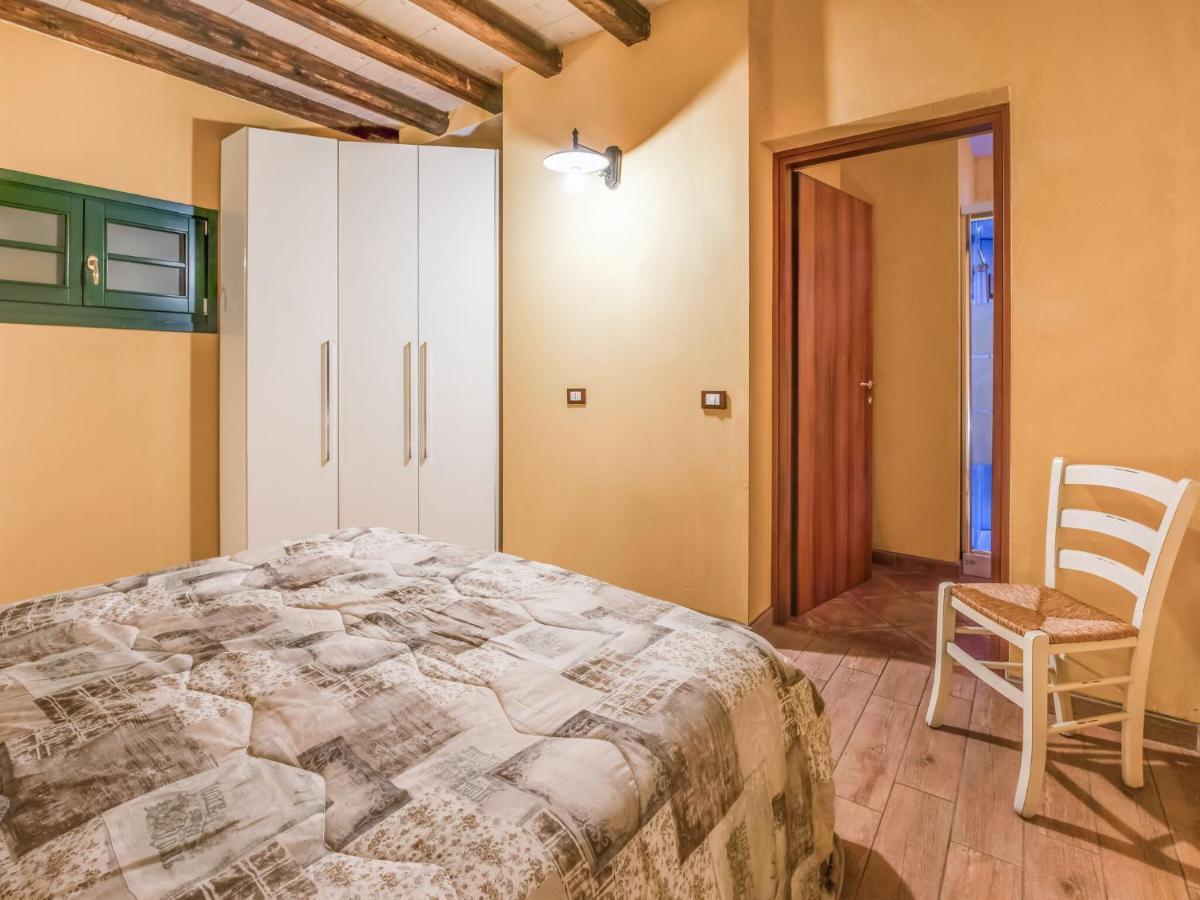 Cozy Chalet At Marone Lake Lombardy With Pool Buitenkant foto