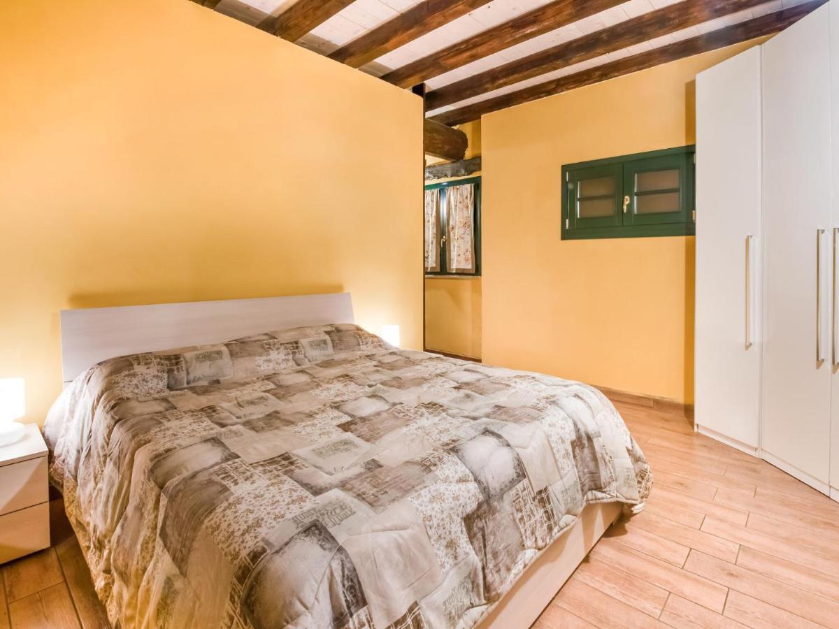 Cozy Chalet At Marone Lake Lombardy With Pool Buitenkant foto