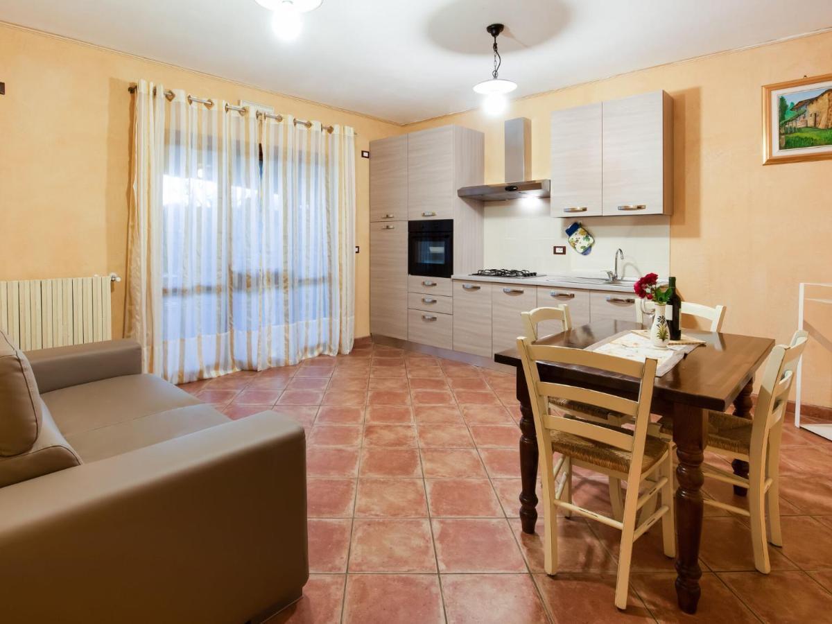 Cozy Chalet At Marone Lake Lombardy With Pool Buitenkant foto