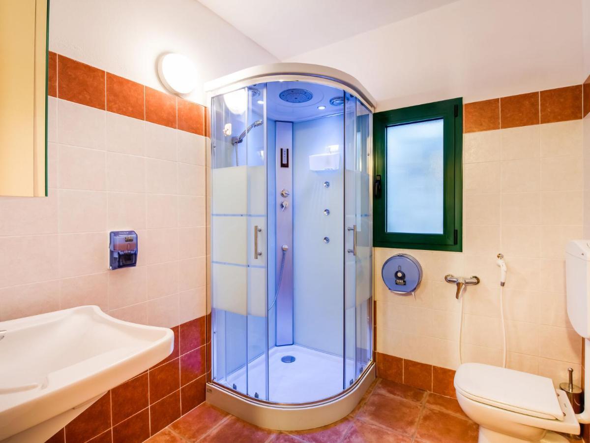 Cozy Chalet At Marone Lake Lombardy With Pool Buitenkant foto